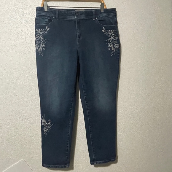 Chico's So Slimming Girlfriend Floral Embroidered Ankle Jeans SZ 12 - Picture 1 of 6